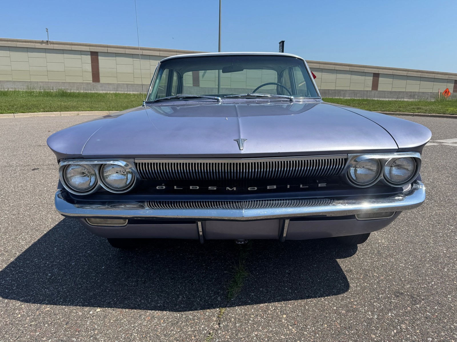 Oldsmobile-Cutlass-F85-1961-Sedan-8