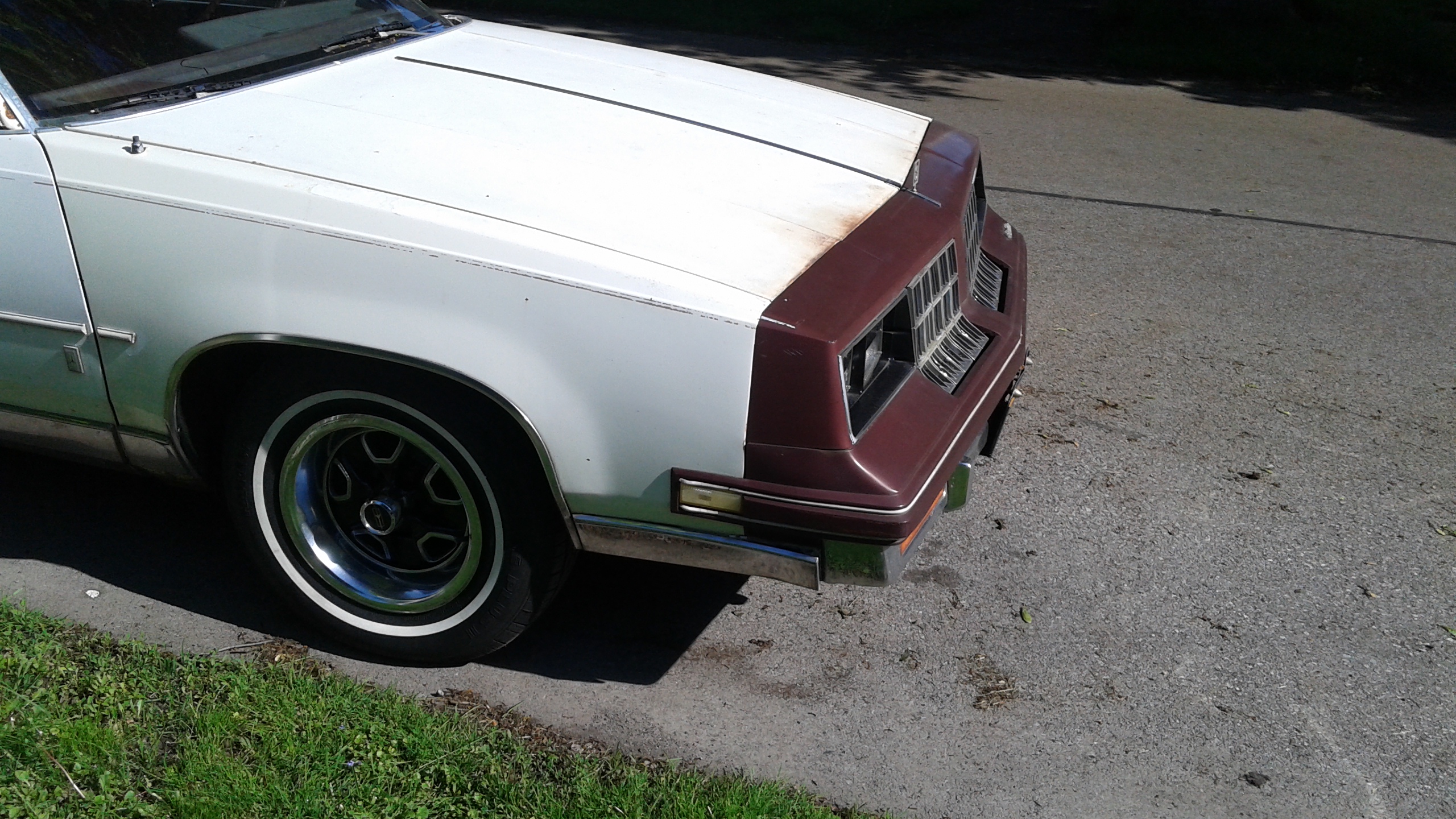 Oldsmobile-Cutlass-calais-1984-White-Red-4