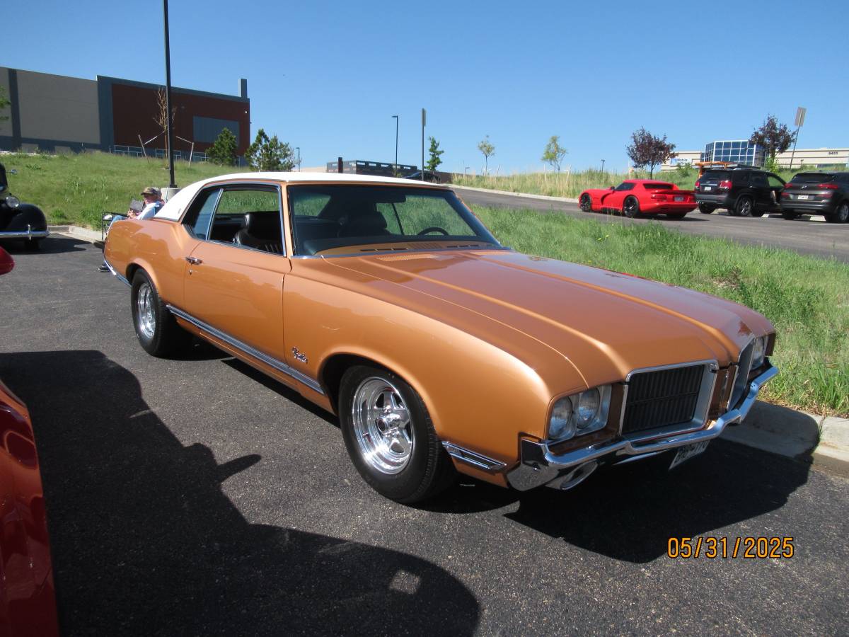 Oldsmobile-Cutlass-supreme-1971-custom-6