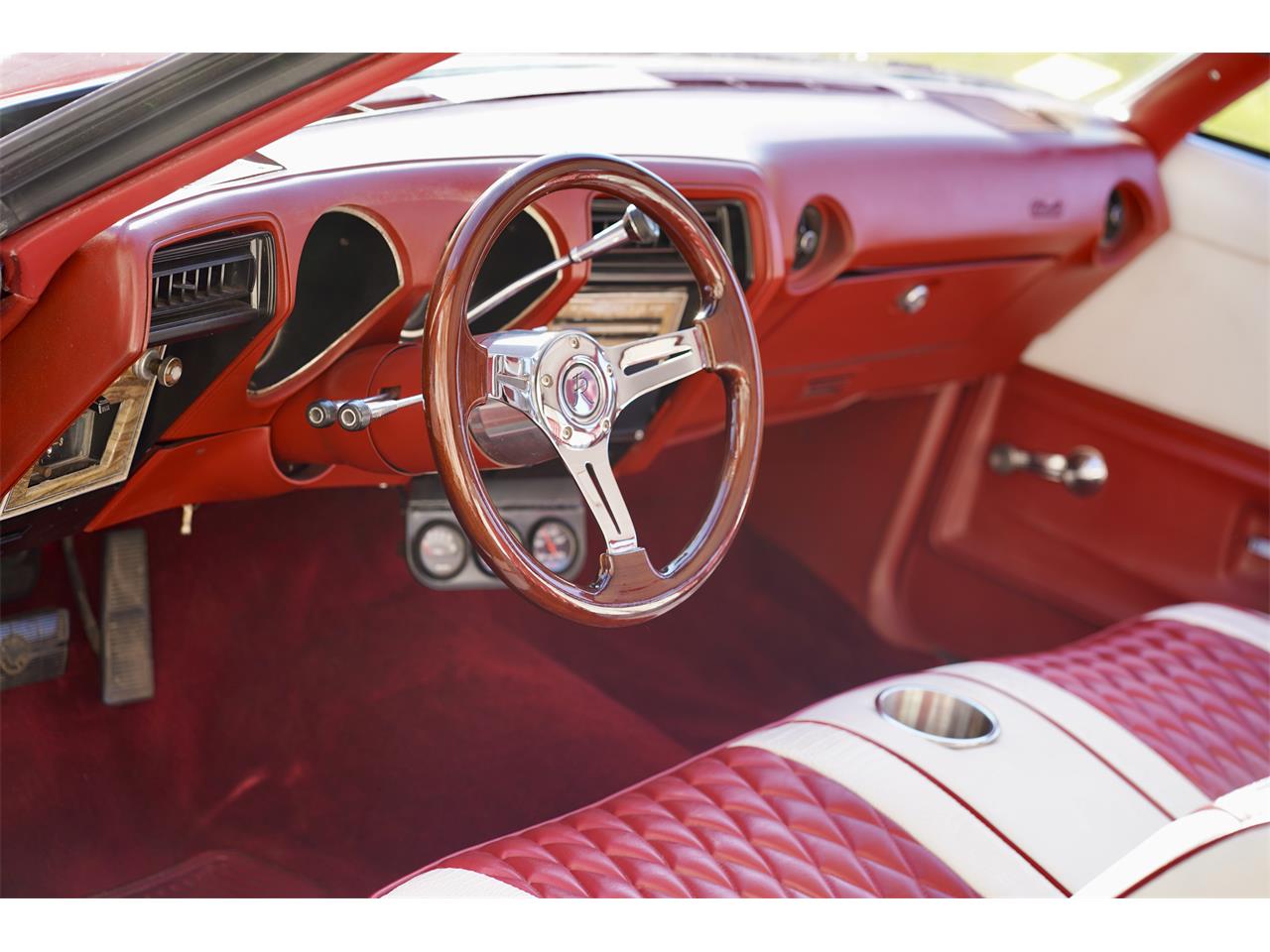 Oldsmobile-Cutlass-supreme-1974-Red-Red-amp-White-37