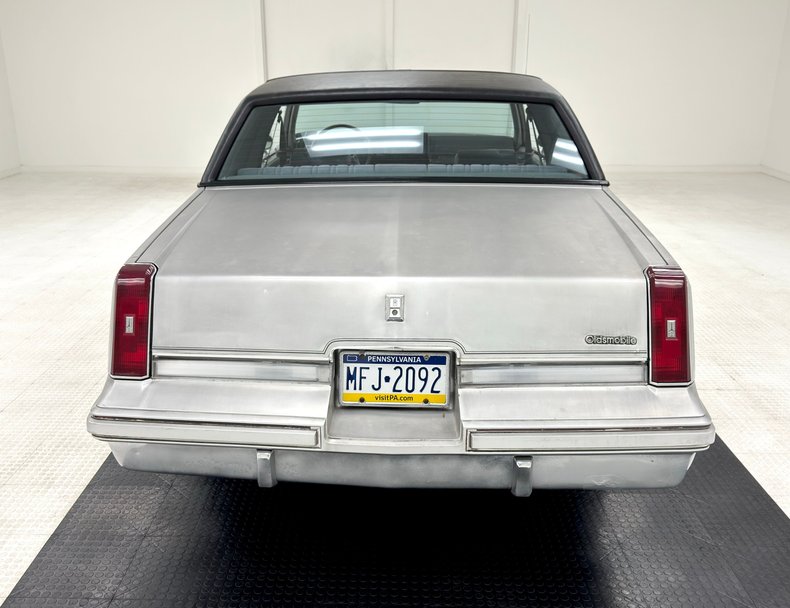 Oldsmobile-Cutlass-supreme-1985-Silver-Metallic-Gray-10