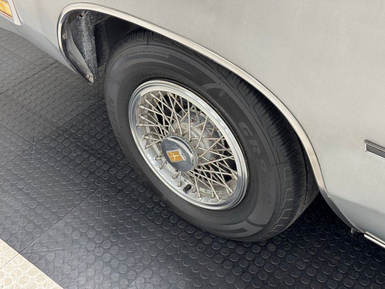 Oldsmobile-Cutlass-supreme-1985-Silver-Metallic-Gray-16