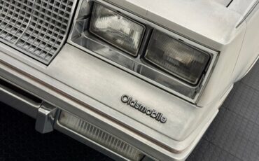 Oldsmobile-Cutlass-supreme-1985-Silver-Metallic-Gray-19