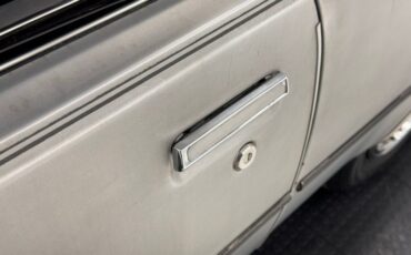 Oldsmobile-Cutlass-supreme-1985-Silver-Metallic-Gray-26