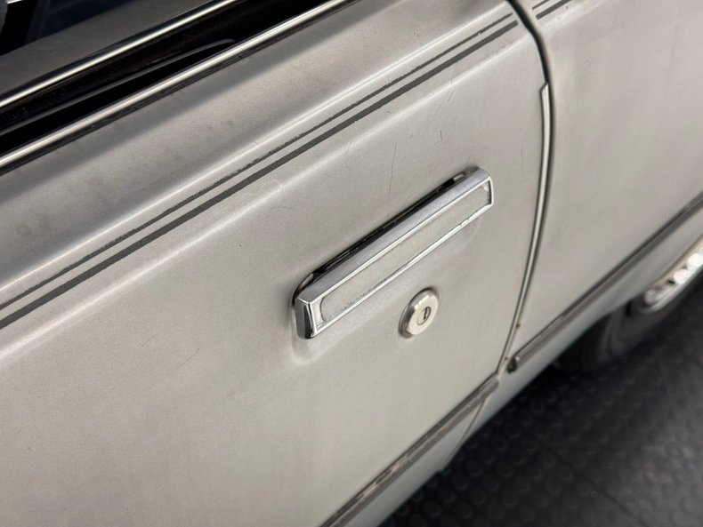 Oldsmobile-Cutlass-supreme-1985-Silver-Metallic-Gray-26