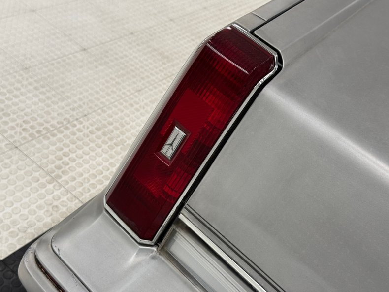 Oldsmobile-Cutlass-supreme-1985-Silver-Metallic-Gray-28