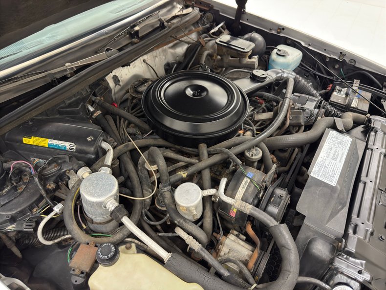 Oldsmobile-Cutlass-supreme-1985-Silver-Metallic-Gray-30