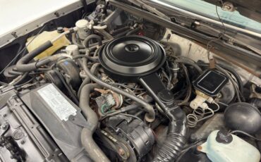 Oldsmobile-Cutlass-supreme-1985-Silver-Metallic-Gray-32