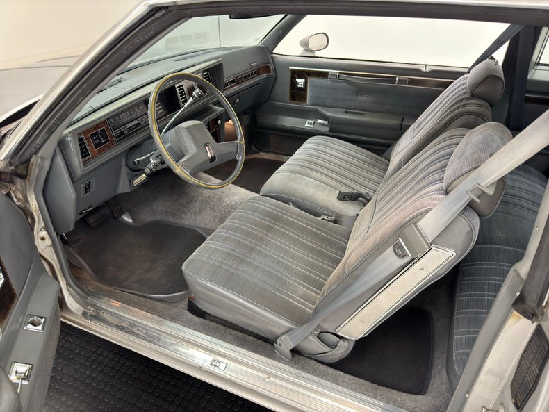Oldsmobile-Cutlass-supreme-1985-Silver-Metallic-Gray-6