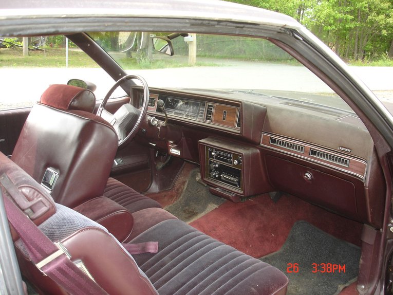Oldsmobile-Cutlass-supreme-1986-Maroon-Maroon-5