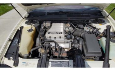 Oldsmobile-Cutlass-supreme-1992-White-Red-22