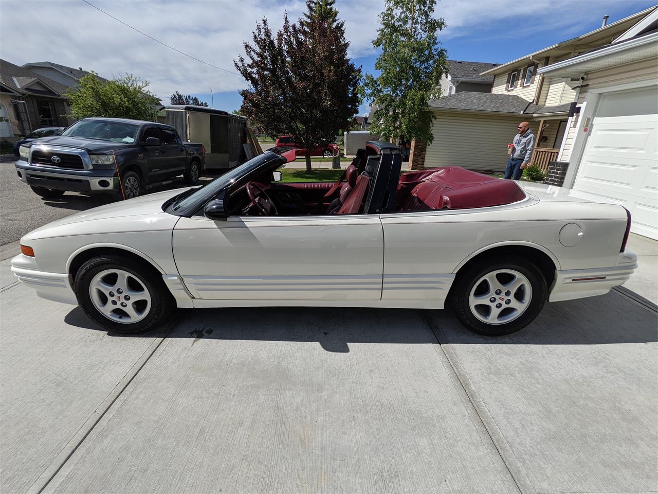 Oldsmobile-Cutlass-supreme-1992-White-Red-8