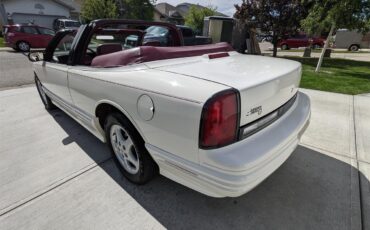 Oldsmobile-Cutlass-supreme-1992-White-Red-9