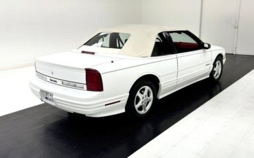 Oldsmobile-Cutlass-supreme-1994-White-Burgundy-16