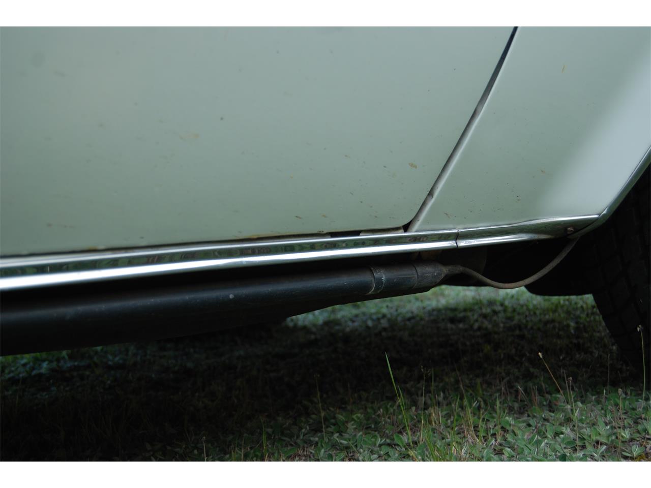 Oldsmobile-Cutlass-supreme-brougham-1976-White-Blue-11