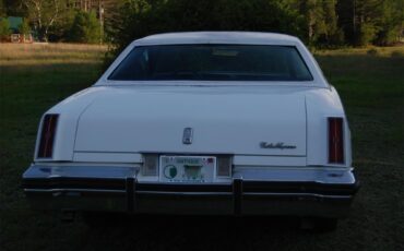 Oldsmobile-Cutlass-supreme-brougham-1976-White-Blue-7