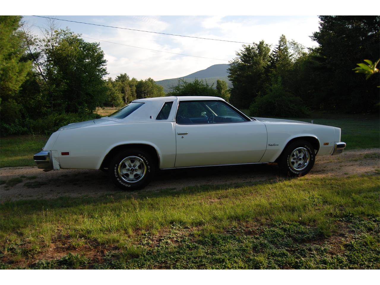 Oldsmobile-Cutlass-supreme-brougham-1976-White-Blue