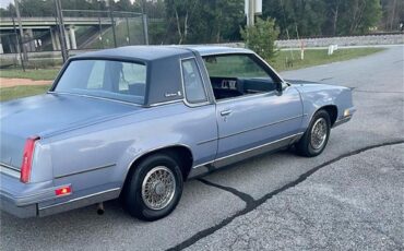 Oldsmobile-Cutlass-supreme-brougham-1984-Blue-Dark-blue-2