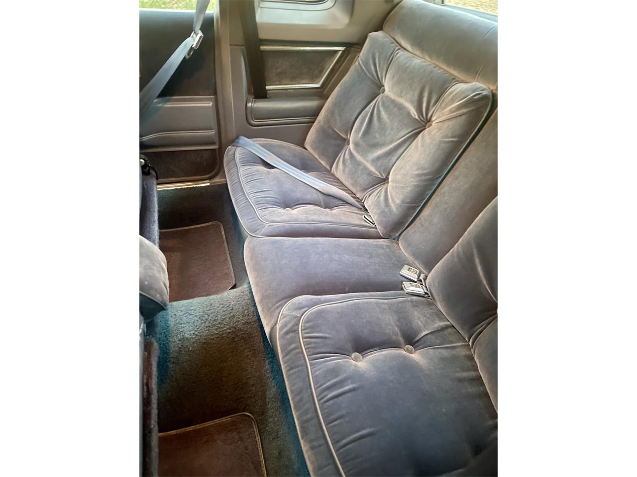 Oldsmobile-Cutlass-supreme-brougham-1984-Blue-Dark-blue-22