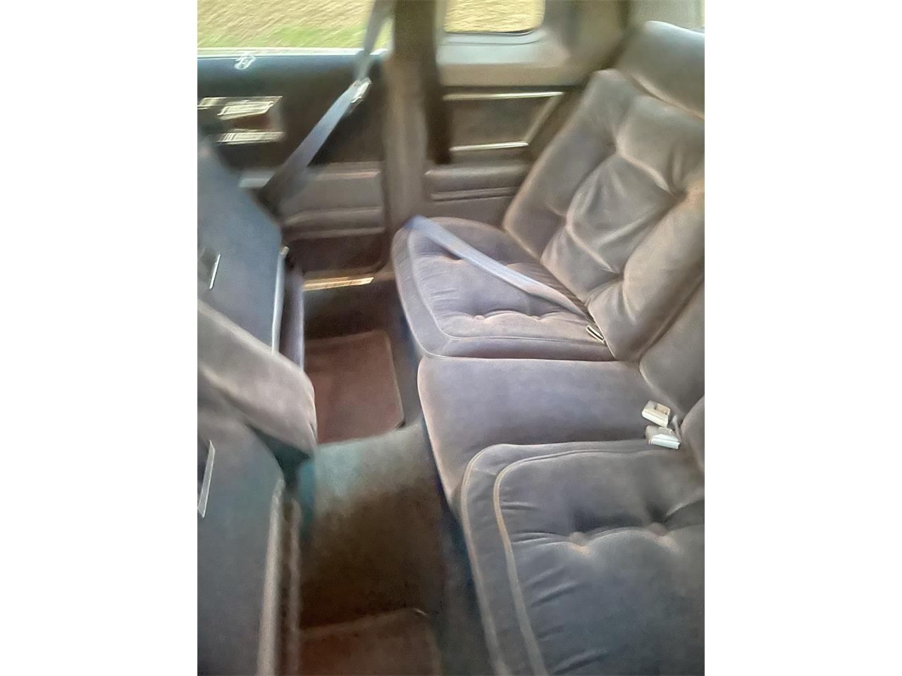 Oldsmobile-Cutlass-supreme-brougham-1984-Blue-Dark-blue-23