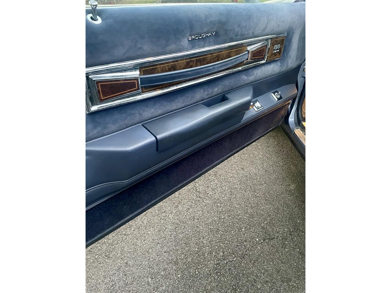 Oldsmobile-Cutlass-supreme-brougham-1984-Blue-Dark-blue-27