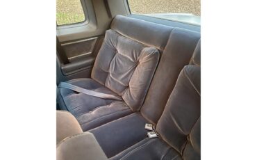 Oldsmobile-Cutlass-supreme-brougham-1984-Blue-Dark-blue-29