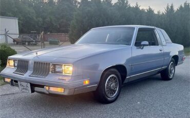 Oldsmobile-Cutlass-supreme-brougham-1984-Blue-Dark-blue