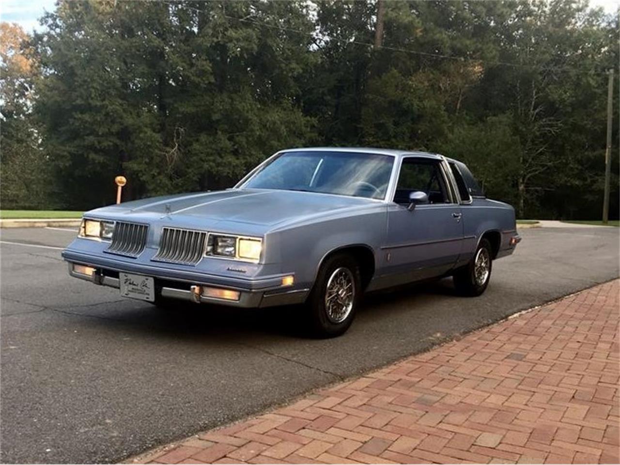 Oldsmobile-Cutlass-supreme-brougham-1984-Blue-Dark-blue-38