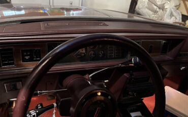 Oldsmobile-Cutlass-supreme-brougham-1988-Burgundy-Metallic-Dark-Claret-Cloth-22