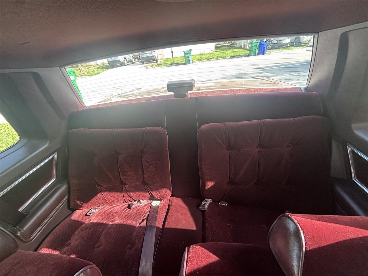Oldsmobile-Cutlass-supreme-brougham-1988-Burgundy-Metallic-Dark-Claret-Cloth-32
