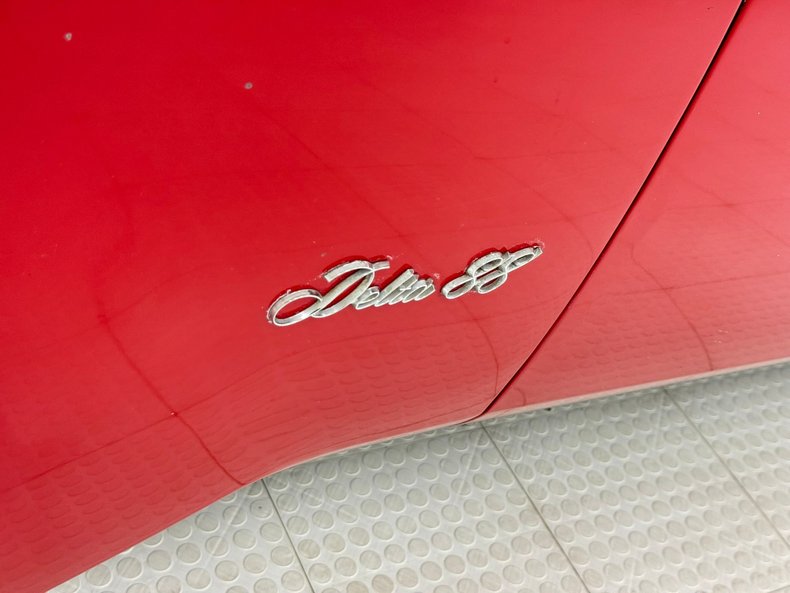 Oldsmobile-Delta-88-1975-Crimson-Red-White-13