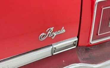 Oldsmobile-Delta-88-1975-Crimson-Red-White-24