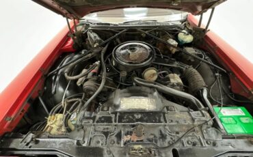 Oldsmobile-Delta-88-1975-Crimson-Red-White-29