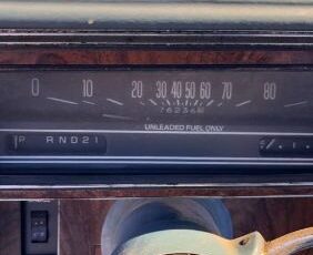 Oldsmobile-Delta-88-1977-Gray-3