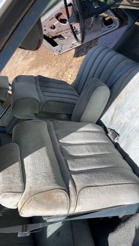Oldsmobile-Delta-88-1977-Gray-6