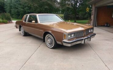 Oldsmobile-Delta-88-1980-4