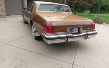 Oldsmobile-Delta-88-1980-8
