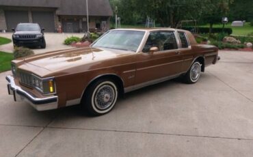 Oldsmobile-Delta-88-1980-9
