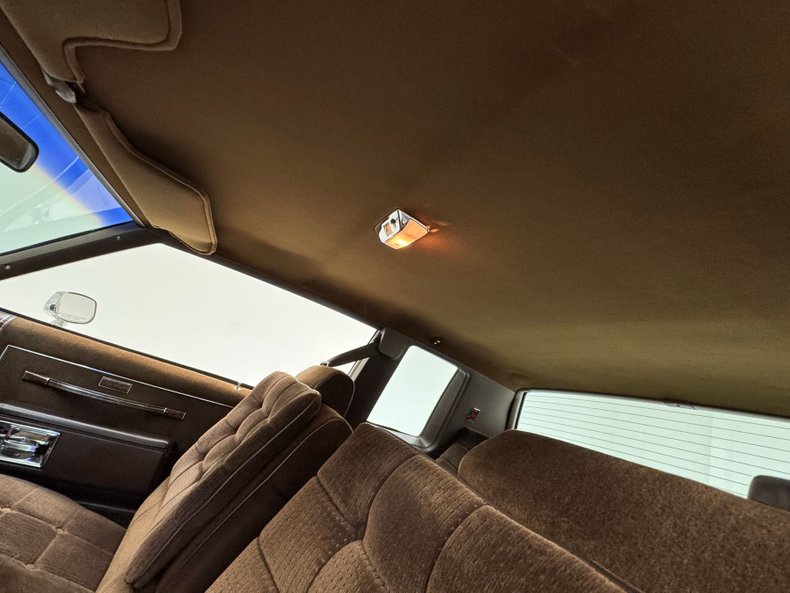 Oldsmobile-Delta-88-1984-Frost-Beige-Brown-2