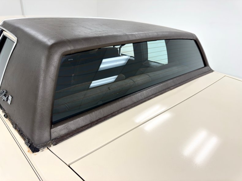 Oldsmobile-Delta-88-1984-Frost-Beige-Brown-22