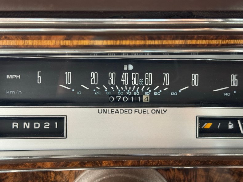 Oldsmobile-Delta-88-1984-Frost-Beige-Brown-46