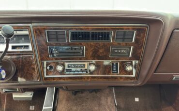 Oldsmobile-Delta-88-1984-Frost-Beige-Brown-47