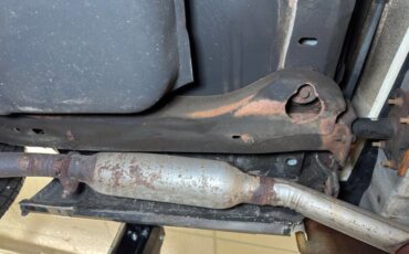 Oldsmobile-Delta-88-1984-Frost-Beige-Brown-5