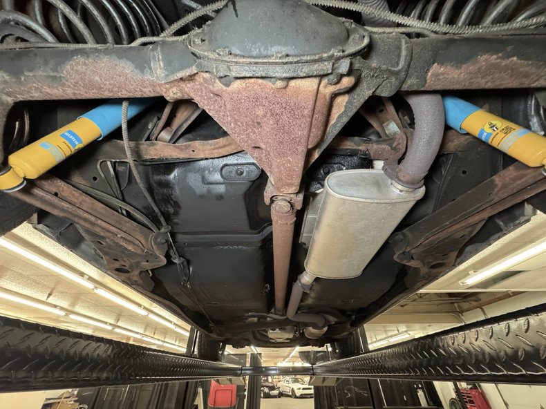 Oldsmobile-Delta-88-1984-Frost-Beige-Brown-7