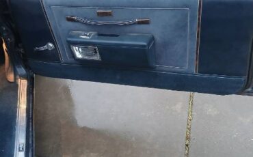 Oldsmobile-Delta-88-1985-4