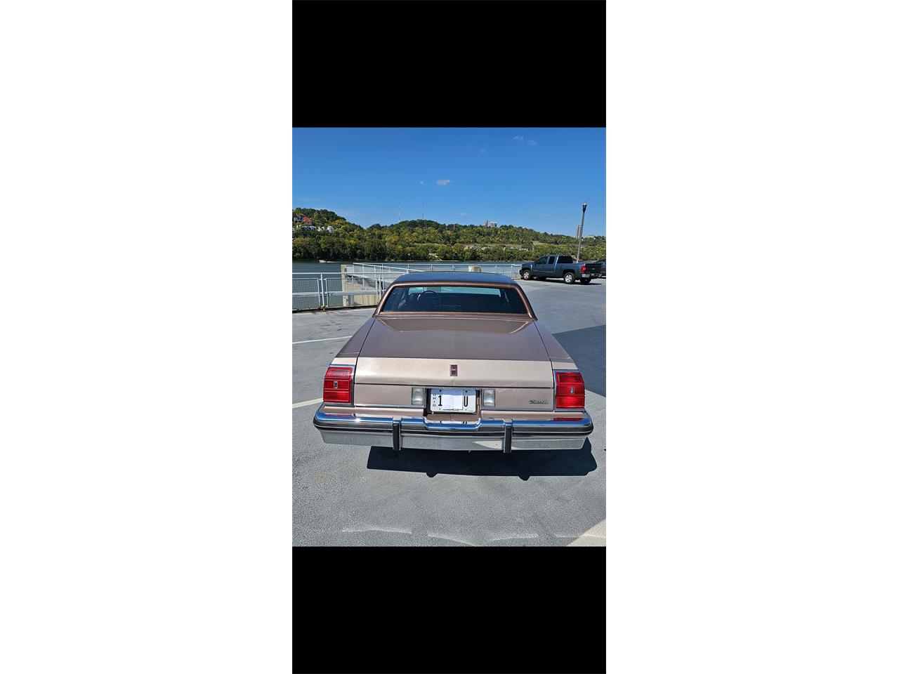 Oldsmobile-Delta-88-royale-1983-Sandstone-Redwood-Brown-4