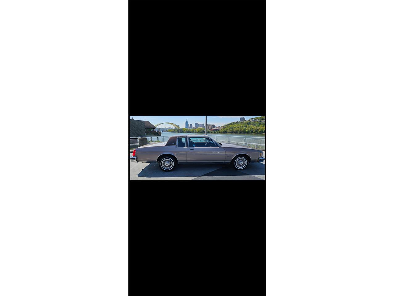 Oldsmobile-Delta-88-royale-1983-Sandstone-Redwood-Brown-5