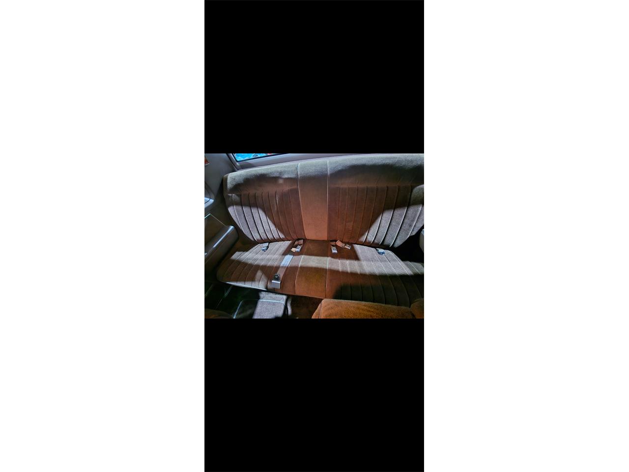 Oldsmobile-Delta-88-royale-1983-Sandstone-Redwood-Brown-9