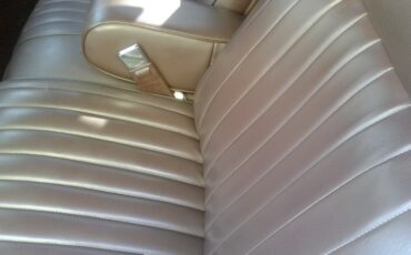 Oldsmobile-Delta-royale-1984-Silver-Blue-3