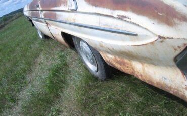 Oldsmobile-Dynamic-88-1961-10